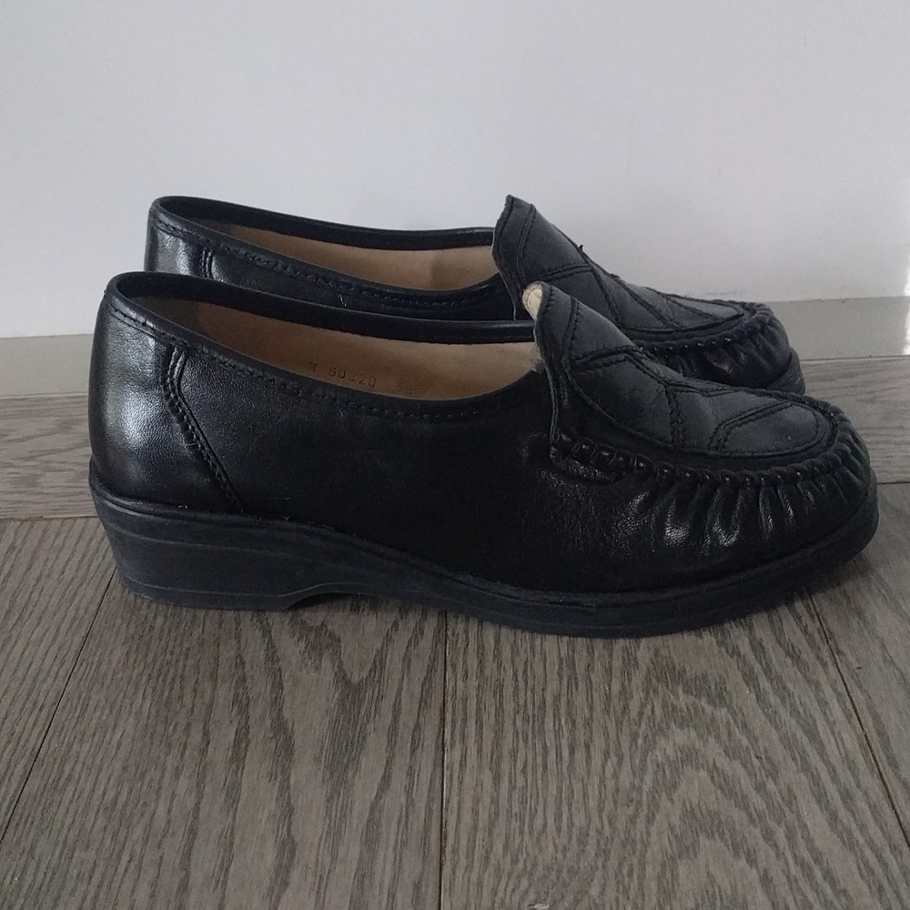 Genuine leather shoes by comfort ❤️🍀❤️